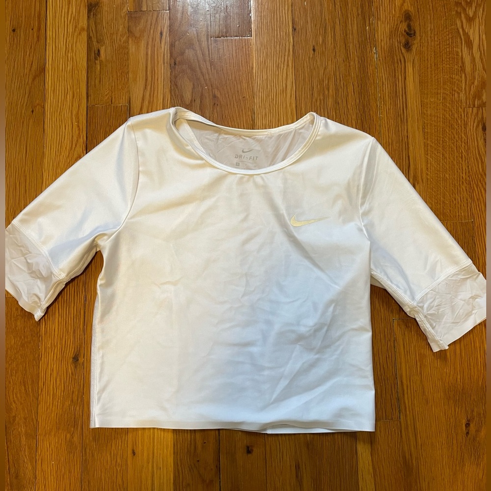 Nike workout top